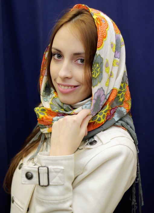 Как красиво завязать платок на голову зимой